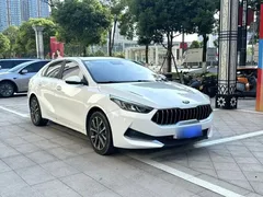 2021 Kia Cerato 1.5L CVT Fashion, белый — фото 4