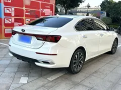 2021 Kia Cerato 1.5L CVT Fashion, белый — фото 7