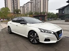 2021 Nissan Teana 2.0L XL Upper AD1, белый — фото 3