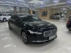 2024 Volvo S90, чёрный — фото 3