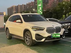 2021 BMW X1 Leading, белый — фото 3