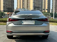 2023 Lexus ES 200 Excellence — фото 4
