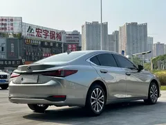 2023 Lexus ES 200 Excellence — фото 5