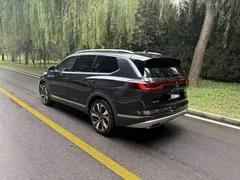 2023 Volkswagen Talagon 380TSI 4WD Luxury Pro 6, синий — фото 4