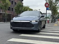 2024 BYD Qin PLUS Honor DM-i PHEV 55km Leading, синий — фото 1