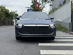 2024 BYD Qin PLUS Honor DM-i PHEV 55km Leading, синий — фото 2