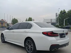 2022 BMW 5 Series 525Li M Sport Package, белый — фото 6