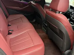 2022 BMW 5 Series 525Li M Sport Package, белый — фото 11
