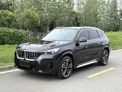 2023 BMW X1 M Sport Package, чёрный — фото 1