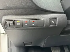 2021 Toyota Corolla Hybrid 1.8L E-CVT Elite, белый — фото 12