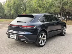 2022 Porsche Macan 2.0T, синий — фото 4
