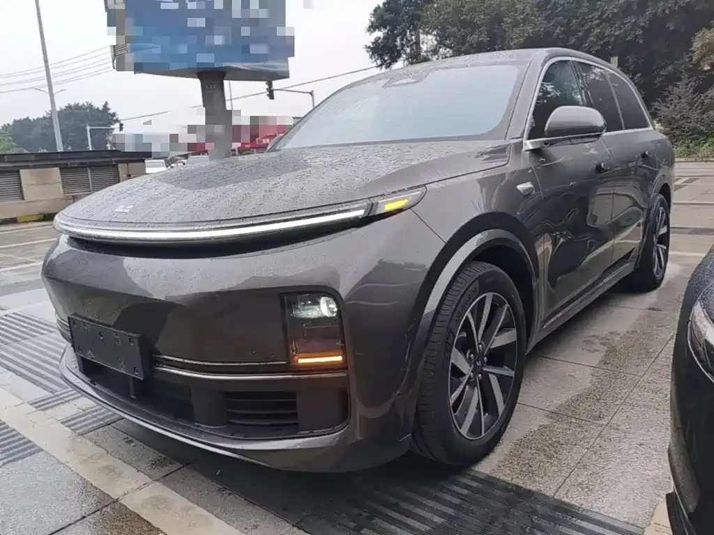 2023 Li Auto L8