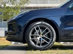 2023 Porsche Macan 2.0T, синий — фото 9