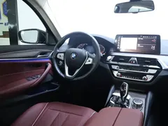 2022 BMW 5 Series 530Li Leading Luxury Package, чёрный — фото 14