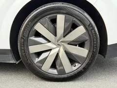 2025 Li Auto i8 Standard, белый — фото 8