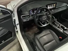 2022 Geely Emgrand 4th Gen 1.5L CVT Premium, белый — фото 4