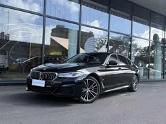 2023 BMW 5 Series 530Li Leading M Sport Package, чёрный — фото 1