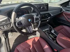 2023 BMW 5 Series 530Li Leading M Sport Package, чёрный — фото 7