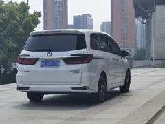 2022 Honda Odyssey 2.0L e:HEV, белый — фото 4