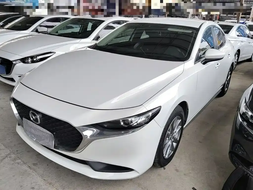 2021 Mazda 3 1.5L AT
