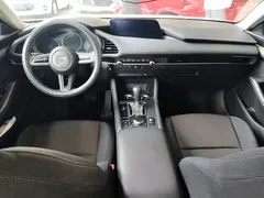 2021 Mazda 3 1.5L AT, белый — фото 10