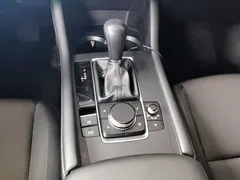 2021 Mazda 3 1.5L AT, белый — фото 14