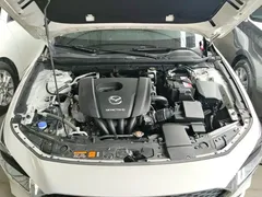 2021 Mazda 3 1.5L AT, белый — фото 20
