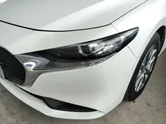 2021 Mazda 3 1.5L AT, белый — фото 24