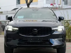 2022 Volvo XC60 4WD Luxury, чёрный — фото 2
