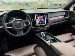 2022 Volvo XC60 4WD Luxury, чёрный — фото 11