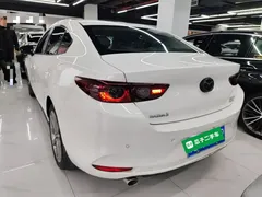 2021 Mazda 3 2.0L AT, белый — фото 5
