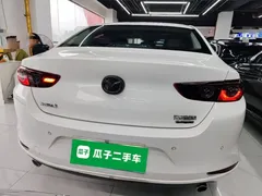 2021 Mazda 3 2.0L AT, белый — фото 6