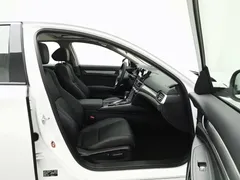 2022 Honda Accord 260TURBO Luxury, белый — фото 23