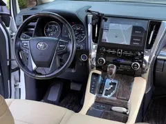 2021 Toyota Alphard Hybrid 2.5L Premium, белый — фото 27
