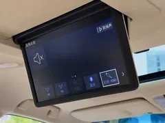 2021 Toyota Alphard Hybrid 2.5L Premium, белый — фото 28