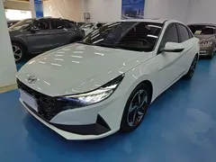 2021 Hyundai Elantra 240TGDi DCT LUX Premium, белый — фото 1