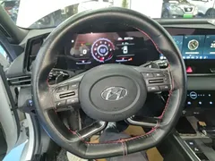 2021 Hyundai Elantra 240TGDi DCT LUX Premium, белый — фото 11