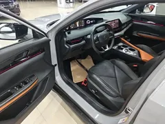 2022 Changan UNI-V 1.5T Premium — фото 16