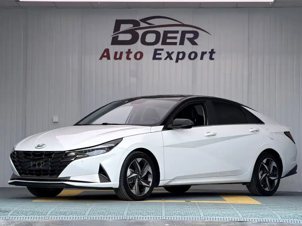 2022 Hyundai Elantra 1.5L CVT LUX Premium