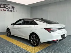 2022 Hyundai Elantra 1.5L CVT LUX Premium, белый — фото 4