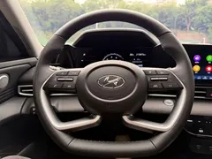 2022 Hyundai Elantra 1.5L CVT LUX Premium, белый — фото 9
