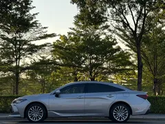 2023 Toyota Avalon Hybrid 2.5L XLE Premium — фото 10