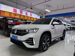 2023 Volkswagen Tayron 380TSI 4WD R-Line Pro, белый — фото 1