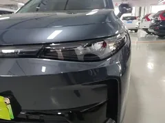 2026 Leapmotor C16 EREV 280 Lidar 6-Seat — фото 24