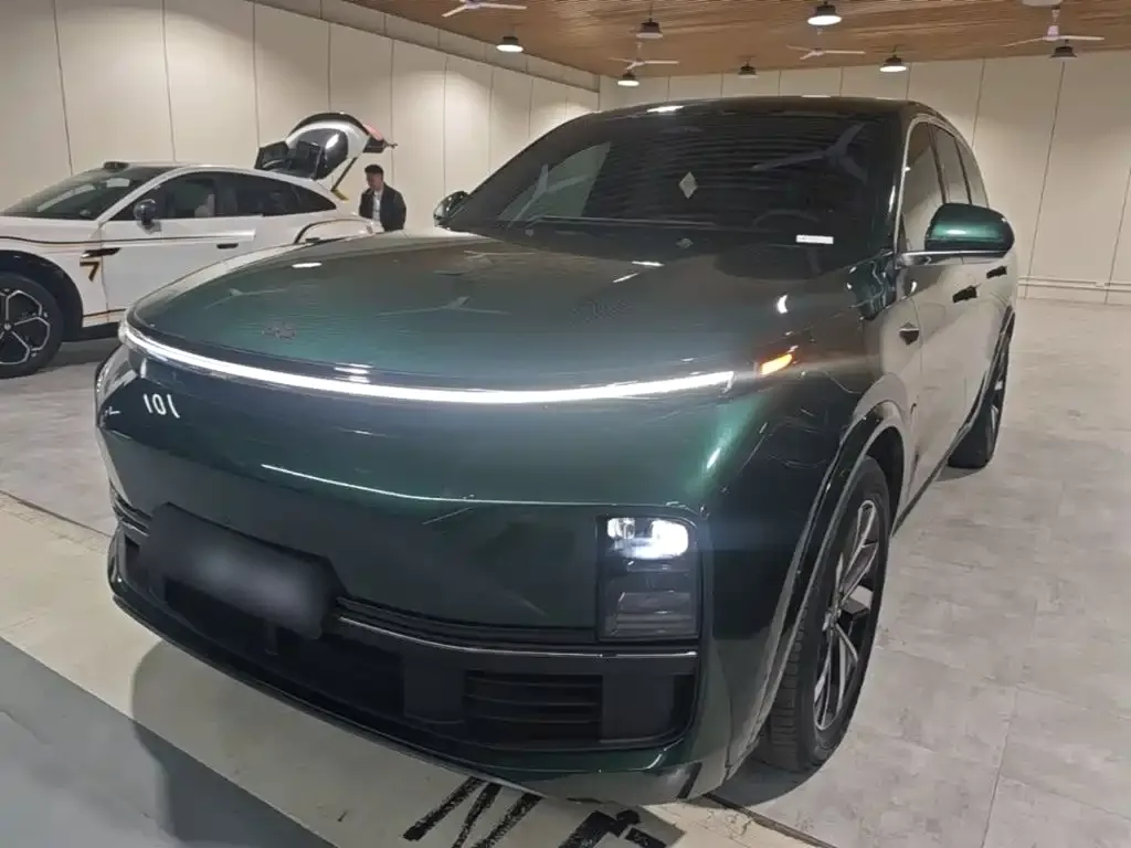 2023 Li Auto L8