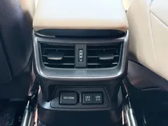 2020 Lexus ES 300h Premium, белый — фото 17