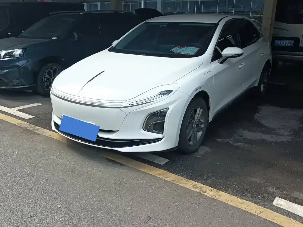 2025 Hongqi E-QM5 500km Taxi