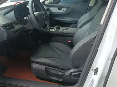 2025 Hongqi E-QM5 500km Taxi, белый — фото 4