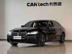 2021 BMW 5 Series 525Li M Sport Package, чёрный — фото 1