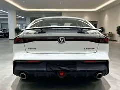 2022 Changan UNI-V 1.5T Premium, белый — фото 15
